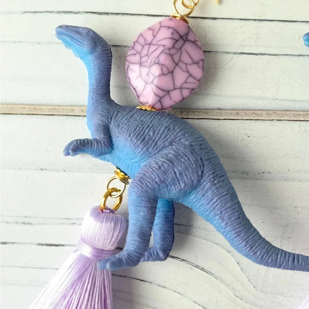 Lenora Dame Iguanodon Dinosaur Earrings - Picture 4 of 5